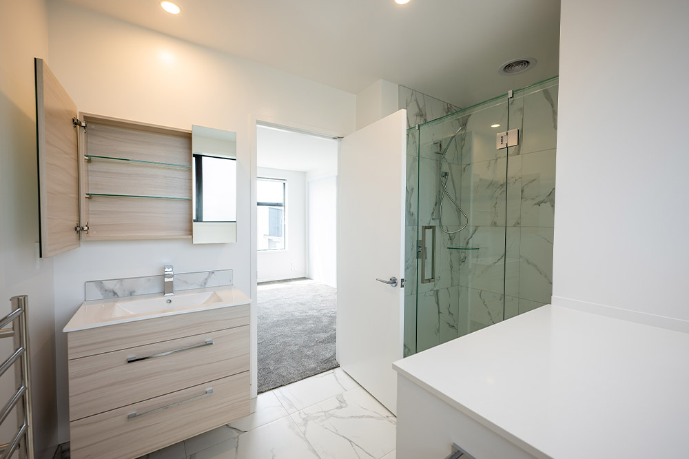 245 Kilmore Bathroom
